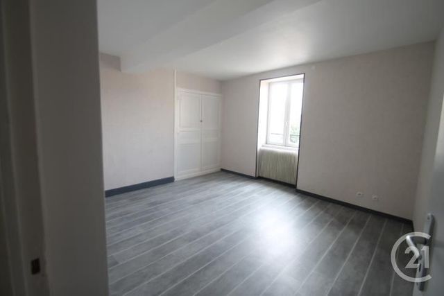 maison à louer - 5 pièces - 89.73 m2 - GANNAT - 03 - AUVERGNE - Century 21 Lefèbvre Immobilier