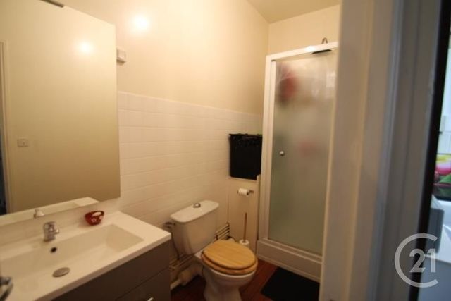 Appartement F2 à louer - 2 pièces - 52.29 m2 - GANNAT - 03 - AUVERGNE - Century 21 Lefèbvre Immobilier