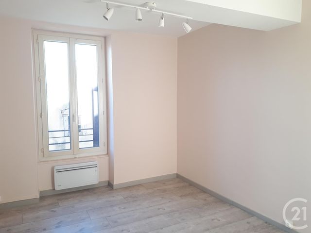 Appartement F2 à louer - 3 pièces - 44.2 m2 - GANNAT - 03 - AUVERGNE - Century 21 Lefèbvre Immobilier