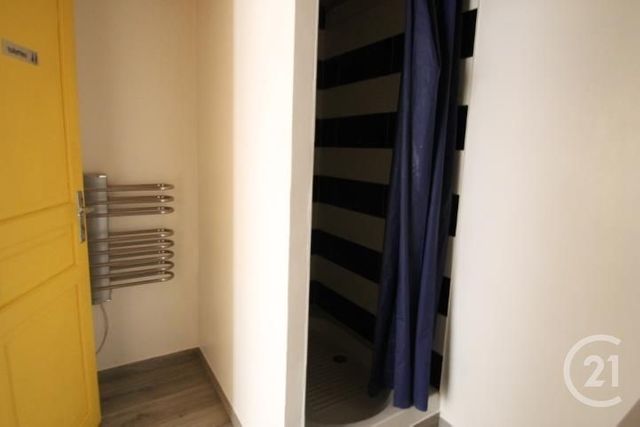 maison à louer - 3 pièces - 116.37 m2 - BELLENAVES - 03 - AUVERGNE - Century 21 Lefèbvre Immobilier