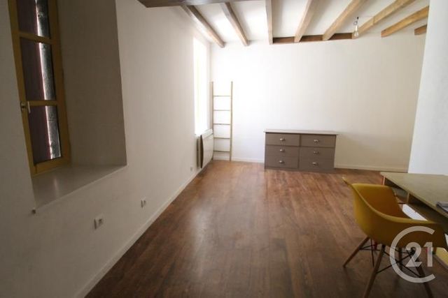 maison à louer - 3 pièces - 116.37 m2 - BELLENAVES - 03 - AUVERGNE - Century 21 Lefèbvre Immobilier