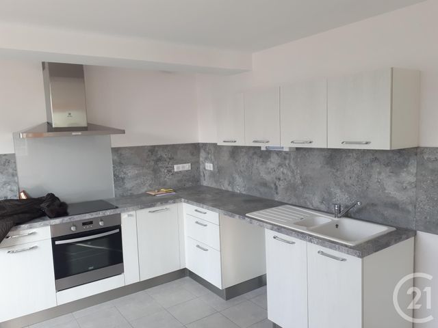 maison à louer - 4 pièces - 89.61 m2 - ST GENES DU RETZ - 63 - AUVERGNE - Century 21 Lefèbvre Immobilier