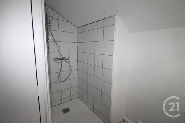 Appartement F2 à louer - 2 pièces - 43.19 m2 - GANNAT - 03 - AUVERGNE - Century 21 Lefèbvre Immobilier