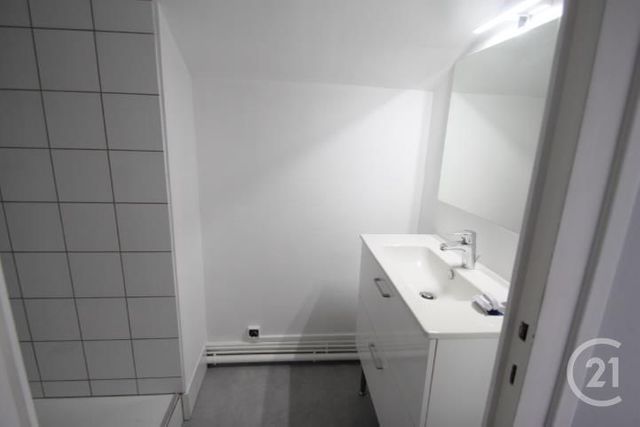 Appartement F2 à louer - 2 pièces - 43.19 m2 - GANNAT - 03 - AUVERGNE - Century 21 Lefèbvre Immobilier