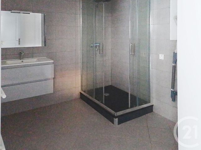 Appartement F3 à louer - 3 pièces - 70.9 m2 - EBREUIL - 03 - AUVERGNE - Century 21 Lefèbvre Immobilier