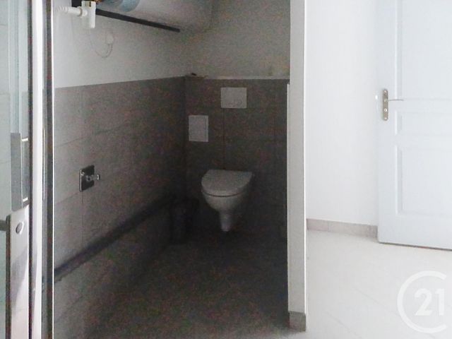 Appartement F3 à louer - 3 pièces - 70.9 m2 - EBREUIL - 03 - AUVERGNE - Century 21 Lefèbvre Immobilier