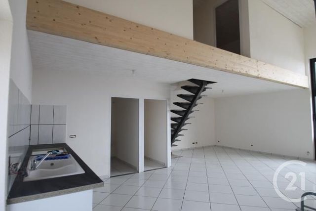 maison à louer - 4 pièces - 81.73 m2 - EFFIAT - 63 - AUVERGNE - Century 21 Lefèbvre Immobilier
