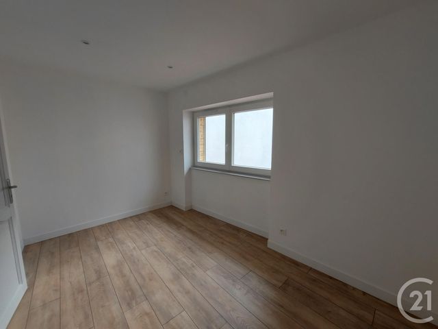 maison à louer - 4 pièces - 65.55 m2 - GANNAT - 03 - AUVERGNE - Century 21 Lefèbvre Immobilier