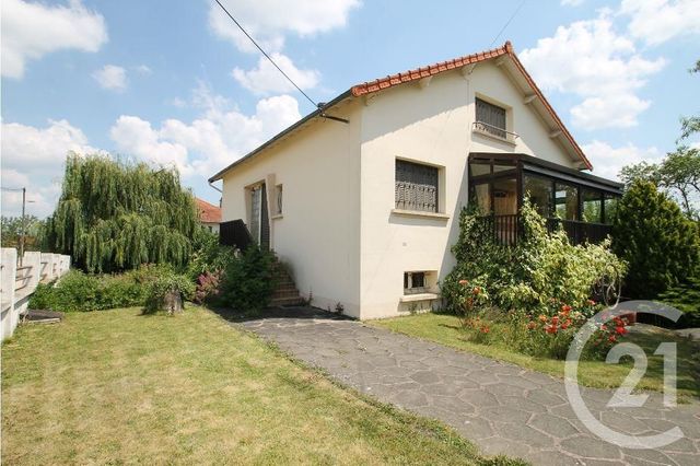 maison à louer - 5 pièces - 139.68 m2 - GANNAT - 03 - AUVERGNE - Century 21 Lefèbvre Immobilier