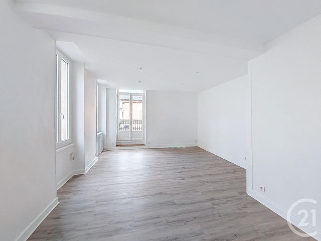 Appartement F3 à louer - 3 pièces - 79.8 m2 - GANNAT - 03 - AUVERGNE - Century 21 Lefèbvre Immobilier