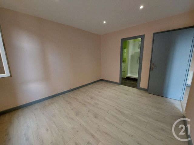 Appartement F1 à louer - 2 pièces - 29.6 m2 - GANNAT - 03 - AUVERGNE - Century 21 Lefèbvre Immobilier