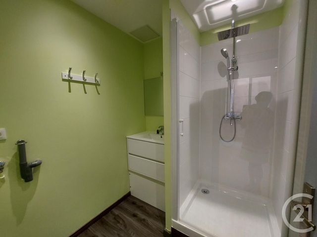 Appartement F1 à louer - 2 pièces - 29.6 m2 - GANNAT - 03 - AUVERGNE - Century 21 Lefèbvre Immobilier