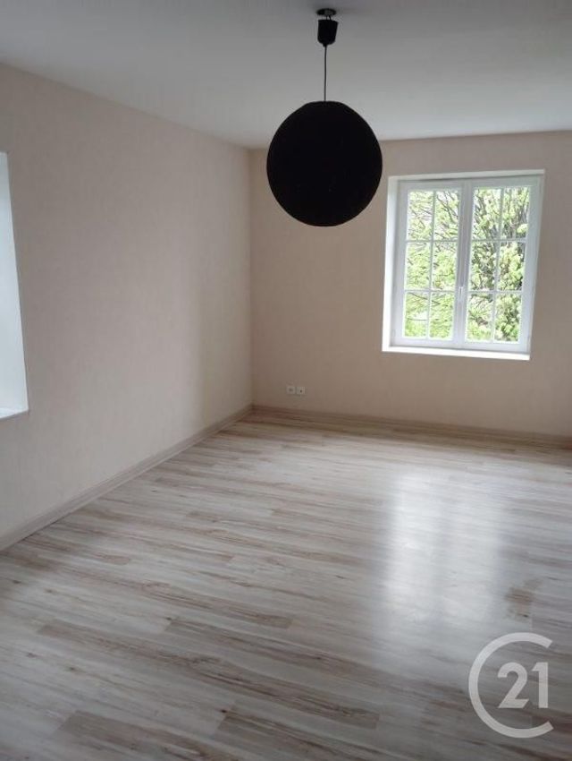 maison à louer - 5 pièces - 119.59 m2 - VENSAT - 63 - AUVERGNE - Century 21 Lefèbvre Immobilier