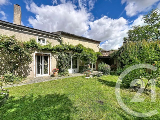 maison à vendre - 4 pièces - 124.67 m2 - LE MAYET D ECOLE - 03 - AUVERGNE - Century 21 Lefèbvre Immobilier