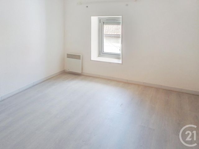 Appartement F3 à louer - 4 pièces - 60.0 m2 - GANNAT - 03 - AUVERGNE - Century 21 Lefèbvre Immobilier