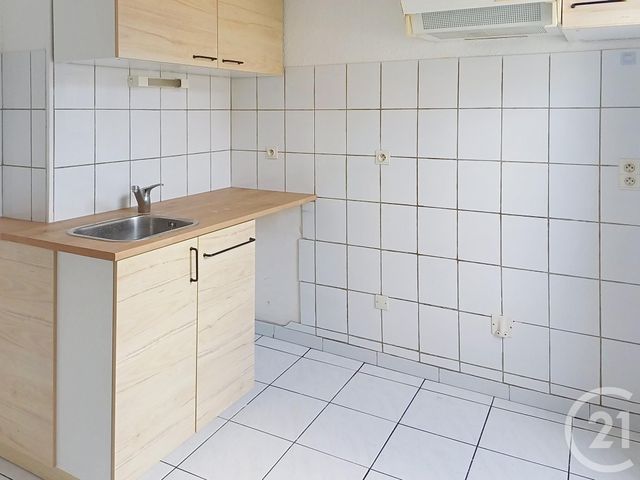 Appartement F3 à louer - 4 pièces - 60.0 m2 - GANNAT - 03 - AUVERGNE - Century 21 Lefèbvre Immobilier