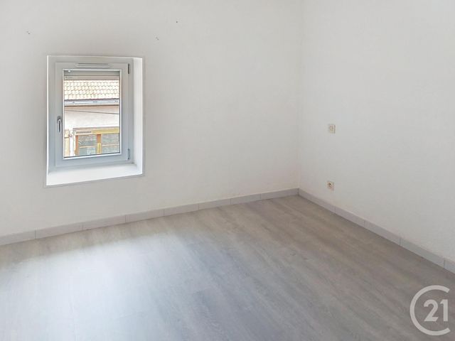 Appartement F3 à louer - 4 pièces - 60.0 m2 - GANNAT - 03 - AUVERGNE - Century 21 Lefèbvre Immobilier