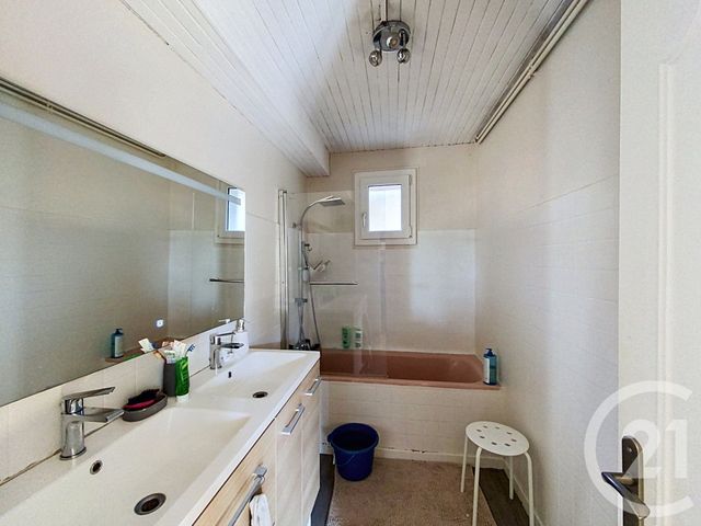maison à vendre - 7 pièces - 171.0 m2 - EFFIAT - 63 - AUVERGNE - Century 21 Lefèbvre Immobilier