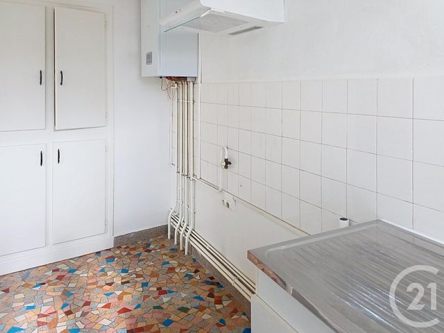 Appartement F2 à louer - 3 pièces - 40.0 m2 - GANNAT - 03 - AUVERGNE - Century 21 Lefèbvre Immobilier