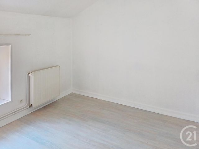 maison à louer - 4 pièces - 71.0 m2 - GANNAT - 03 - AUVERGNE - Century 21 Lefèbvre Immobilier