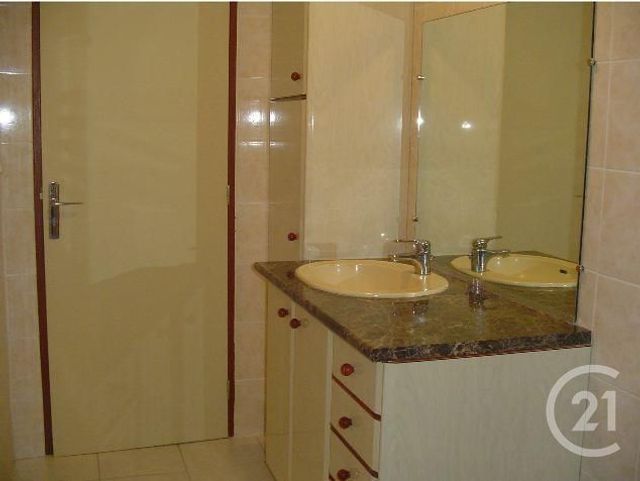 maison à louer - 3 pièces - 91.92 m2 - EBREUIL - 03 - AUVERGNE - Century 21 Lefèbvre Immobilier
