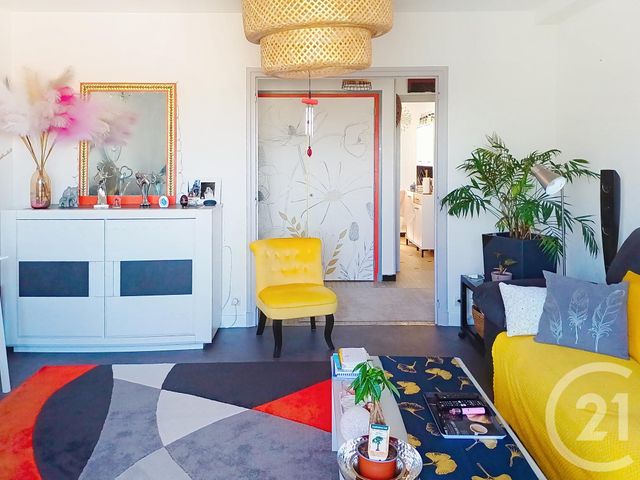 Appartement F4 à louer - 4 pièces - 70.87 m2 - GANNAT - 03 - AUVERGNE - Century 21 Lefèbvre Immobilier