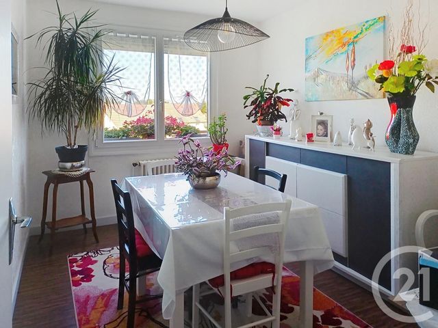 Appartement F4 à louer - 4 pièces - 70.87 m2 - GANNAT - 03 - AUVERGNE - Century 21 Lefèbvre Immobilier
