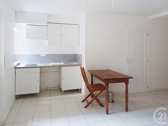 Appartement T1 à louer - 1 pièce - 30.41 m2 - GANNAT - 03 - AUVERGNE - Century 21 Lefèbvre Immobilier