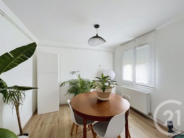 maison à vendre - 4 pièces - 77.3 m2 - GANNAT - 03 - AUVERGNE - Century 21 Lefèbvre Immobilier