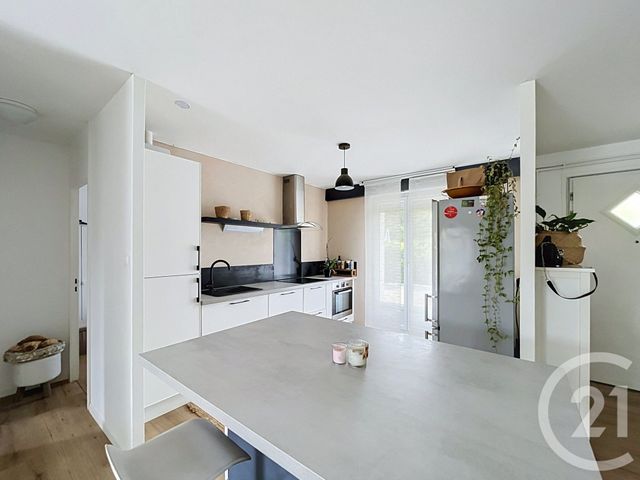 maison à vendre - 4 pièces - 77.3 m2 - GANNAT - 03 - AUVERGNE - Century 21 Lefèbvre Immobilier