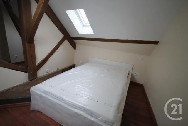 Appartement F2 à louer - 2 pièces - 46.0 m2 - GANNAT - 03 - AUVERGNE - Century 21 Lefèbvre Immobilier