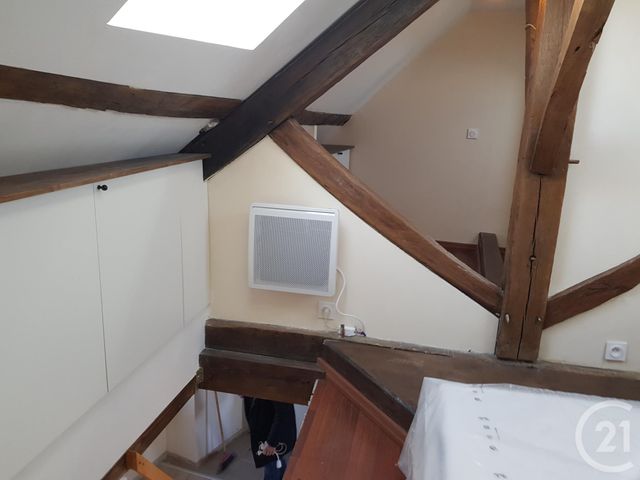 Appartement F2 à louer - 2 pièces - 46.0 m2 - GANNAT - 03 - AUVERGNE - Century 21 Lefèbvre Immobilier