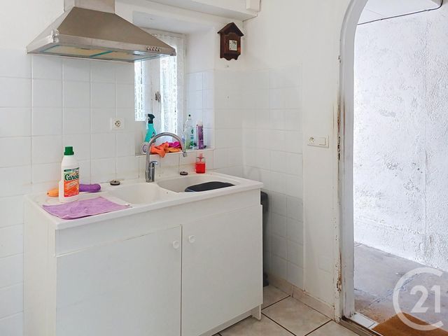 Appartement F1 à louer - 1 pièce - 23.66 m2 - AIGUEPERSE - 63 - AUVERGNE - Century 21 Lefèbvre Immobilier