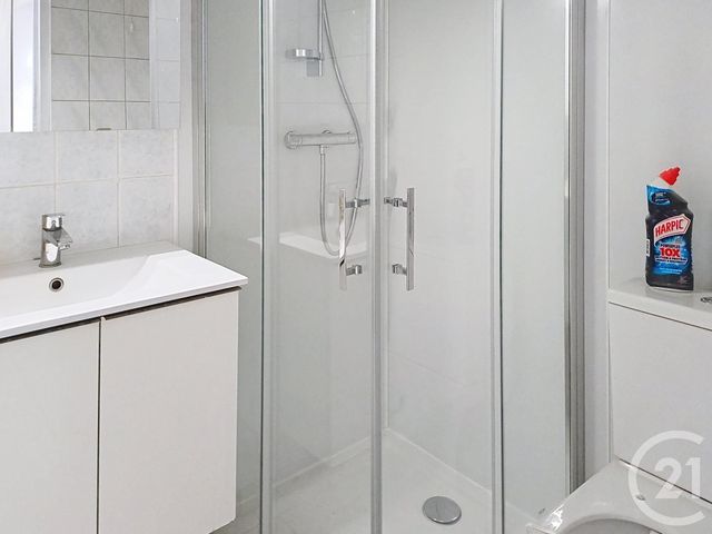 Appartement F1 à louer - 1 pièce - 23.66 m2 - AIGUEPERSE - 63 - AUVERGNE - Century 21 Lefèbvre Immobilier