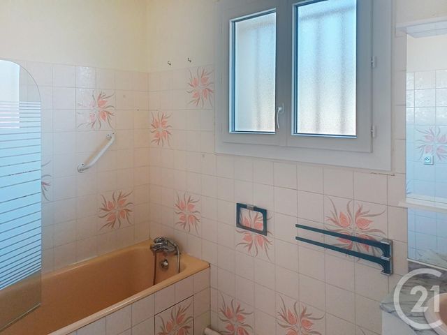 Appartement F3 à louer - 3 pièces - 71.5 m2 - VICHY - 03 - AUVERGNE - Century 21 Lefèbvre Immobilier