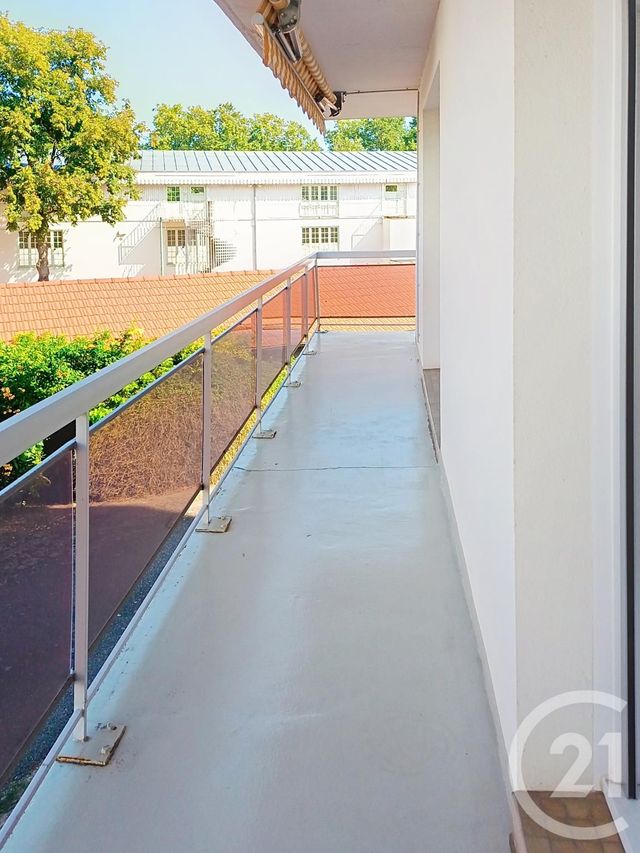 Appartement F3 à louer - 3 pièces - 71.5 m2 - VICHY - 03 - AUVERGNE - Century 21 Lefèbvre Immobilier