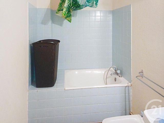 Appartement F2 à louer - 2 pièces - 44.46 m2 - GANNAT - 03 - AUVERGNE - Century 21 Lefèbvre Immobilier