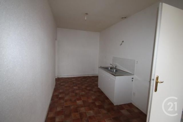 Appartement à louer - 3 pièces - 73.98 m2 - GANNAT - 03 - AUVERGNE - Century 21 Lefèbvre Immobilier