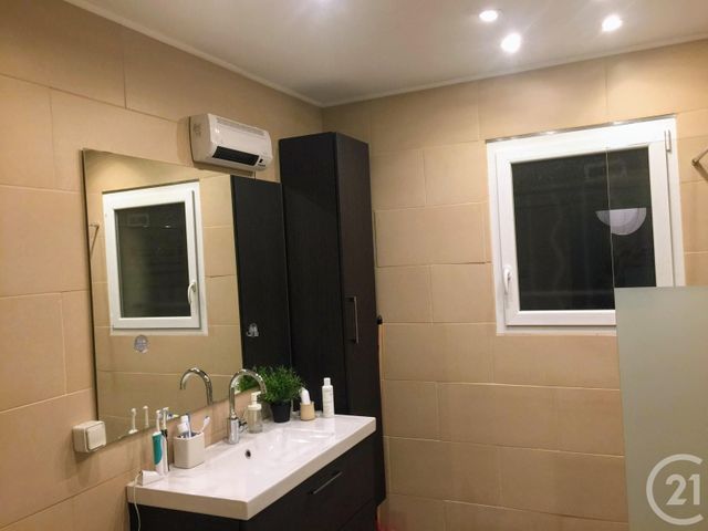 maison à louer - 4 pièces - 102.89 m2 - AIGUEPERSE - 63 - AUVERGNE - Century 21 Lefèbvre Immobilier