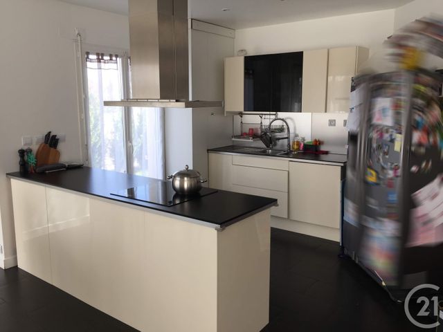 maison à louer - 4 pièces - 102.89 m2 - AIGUEPERSE - 63 - AUVERGNE - Century 21 Lefèbvre Immobilier