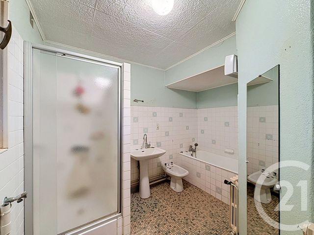 maison à vendre - 6 pièces - 128.0 m2 - GANNAT - 03 - AUVERGNE - Century 21 Lefèbvre Immobilier